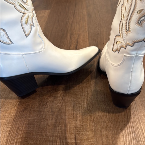 Lulu's White Heeled Boots with Decorative Stitching - Picture 8 of 12